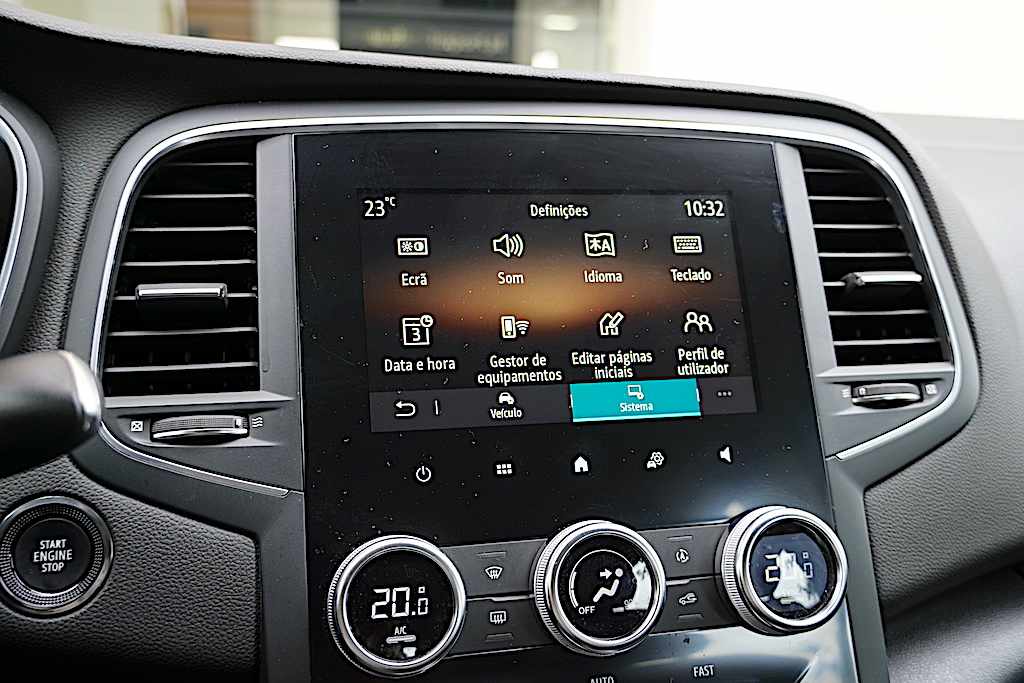 renault-megane-1-5-blue-dci-2023-diesel-1461cc