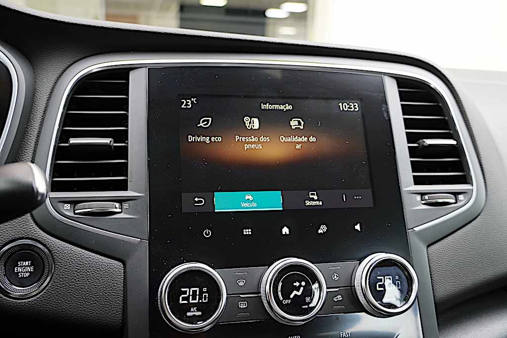 renault-megane-1-5-blue-dci-2023-diesel-1461cc