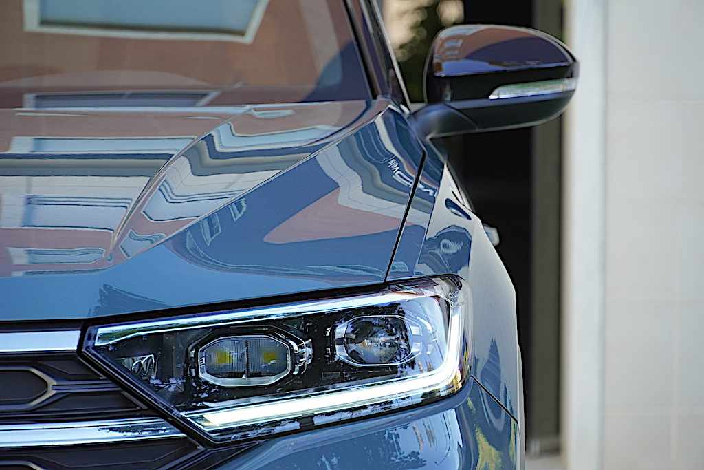 volkswagen-t-roc-1-0-tsi-2025-gasolina-999cc