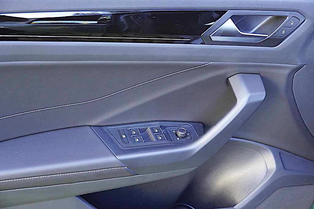 volkswagen-t-roc-1-0-tsi-2025-gasolina-999cc
