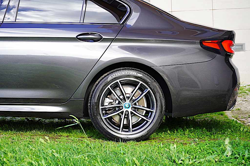 bmw-serie-5-530e-2023-gasolina-1998cc