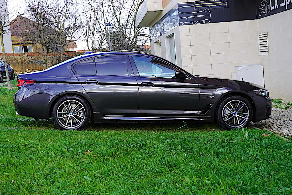 bmw-serie-5-530e-2023-gasolina-1998cc