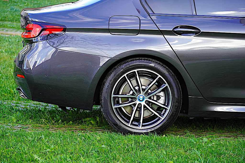 bmw-serie-5-530e-2023-gasolina-1998cc