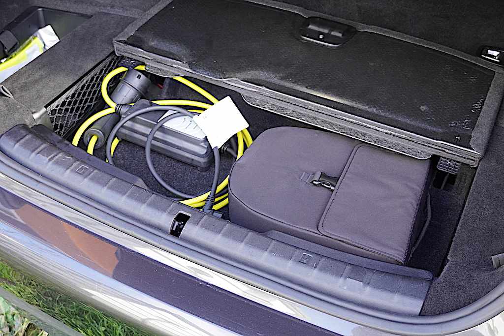 bmw-serie-5-530e-2023-gasolina-1998cc