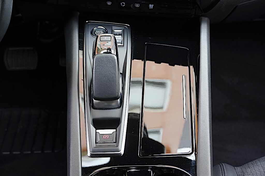 peugeot-508-1-6-hybrid-2023-gasolina-1598cc