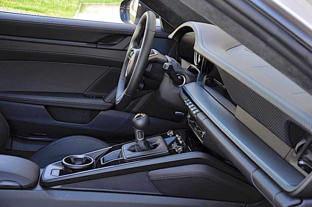 porsche-911-2023-gasolina-3996cc