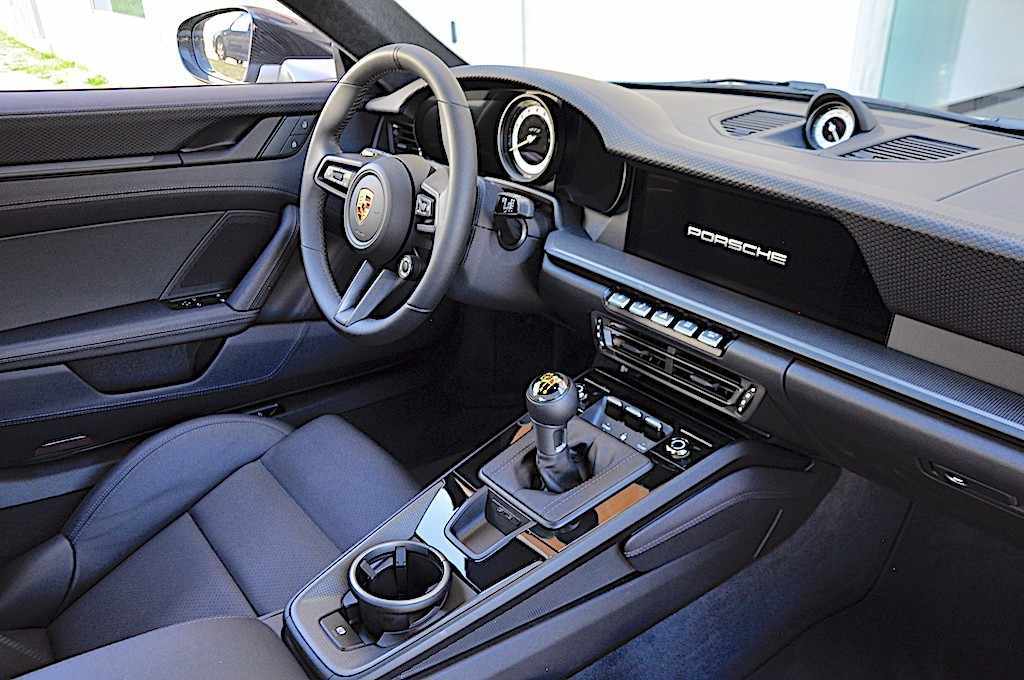 porsche-911-2023-gasolina-3996cc