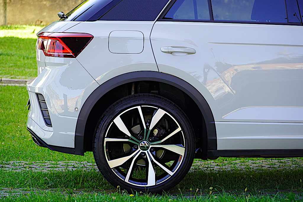 volkswagen-t-roc-2-0-tdi-2024-diesel-1968cc