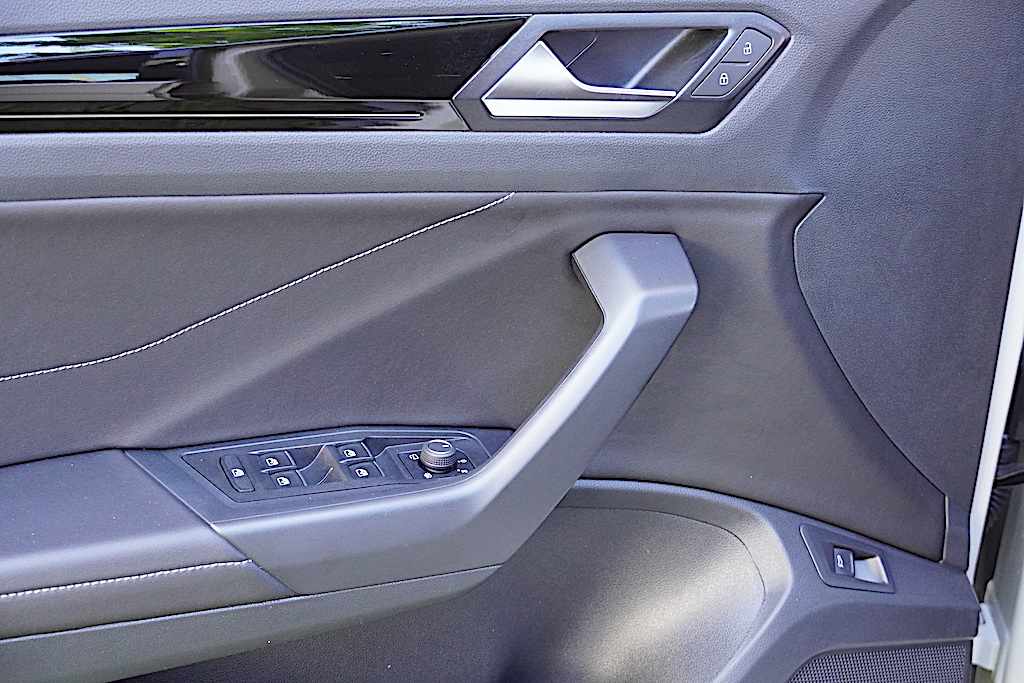 volkswagen-t-roc-2-0-tdi-2024-diesel-1968cc