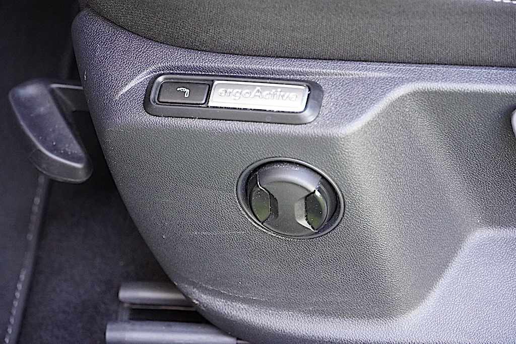 volkswagen-t-roc-2-0-tdi-2024-diesel-1968cc