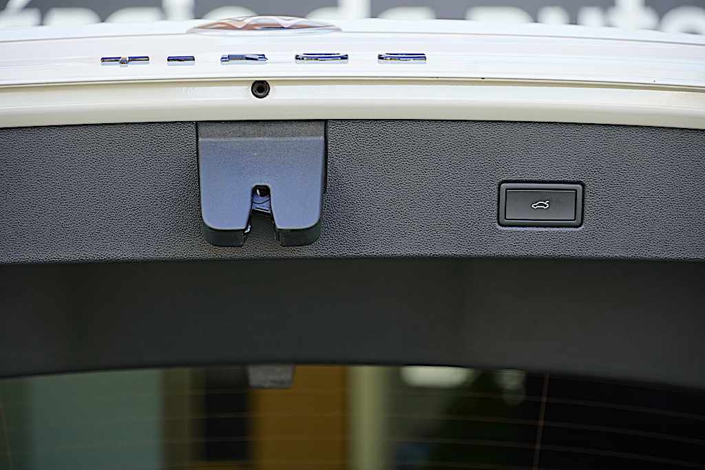 volkswagen-t-roc-2-0-tdi-2024-diesel-1968cc