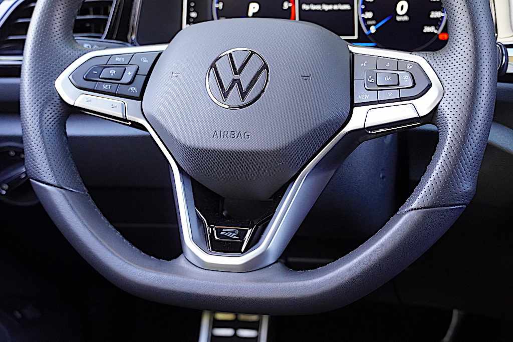 volkswagen-t-roc-2-0-tdi-2024-diesel-1968cc