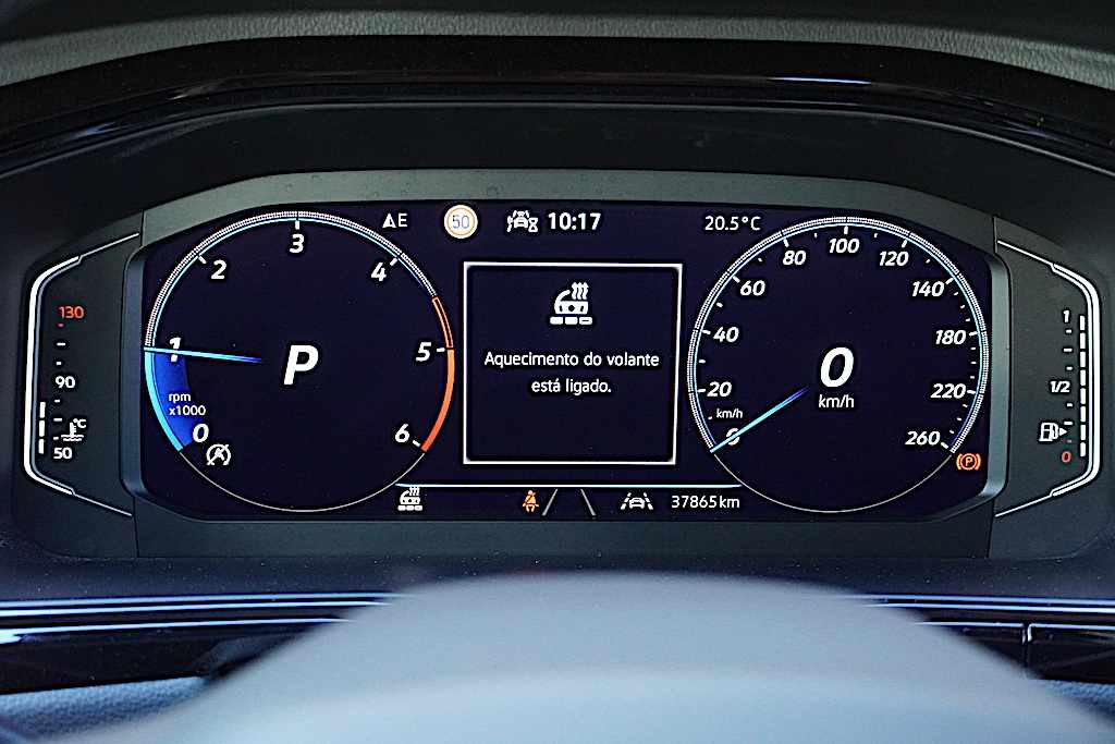 volkswagen-t-roc-2-0-tdi-2024-diesel-1968cc