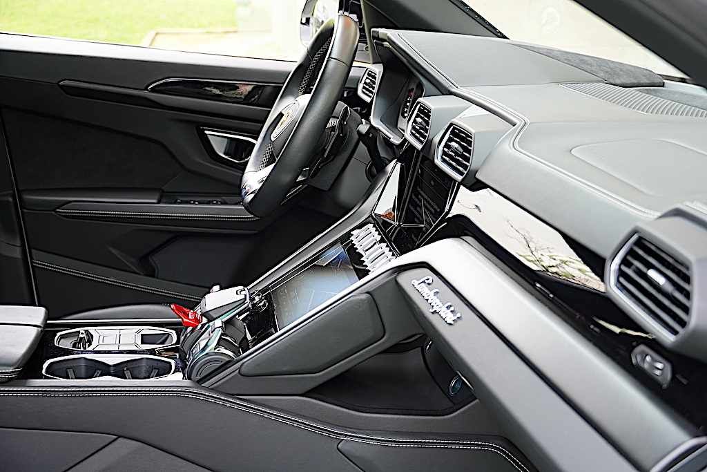 lamborghini-urus-performante-2023-gasolina-3996cc