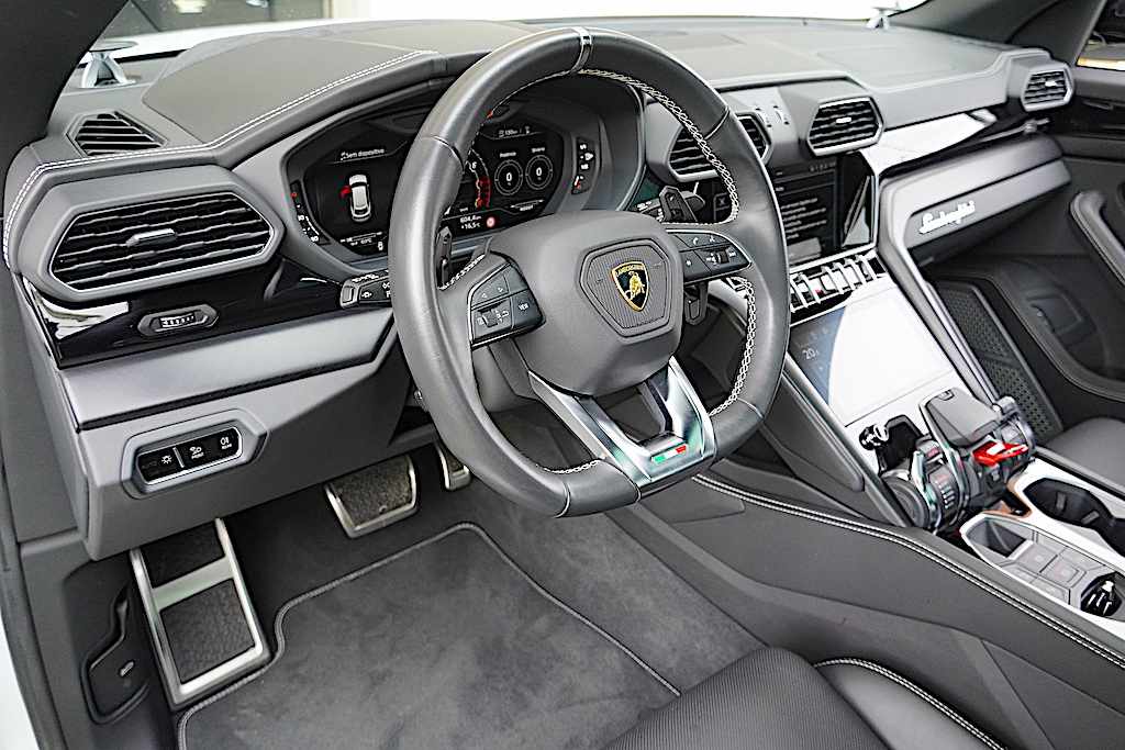 lamborghini-urus-performante-2023-gasolina-3996cc