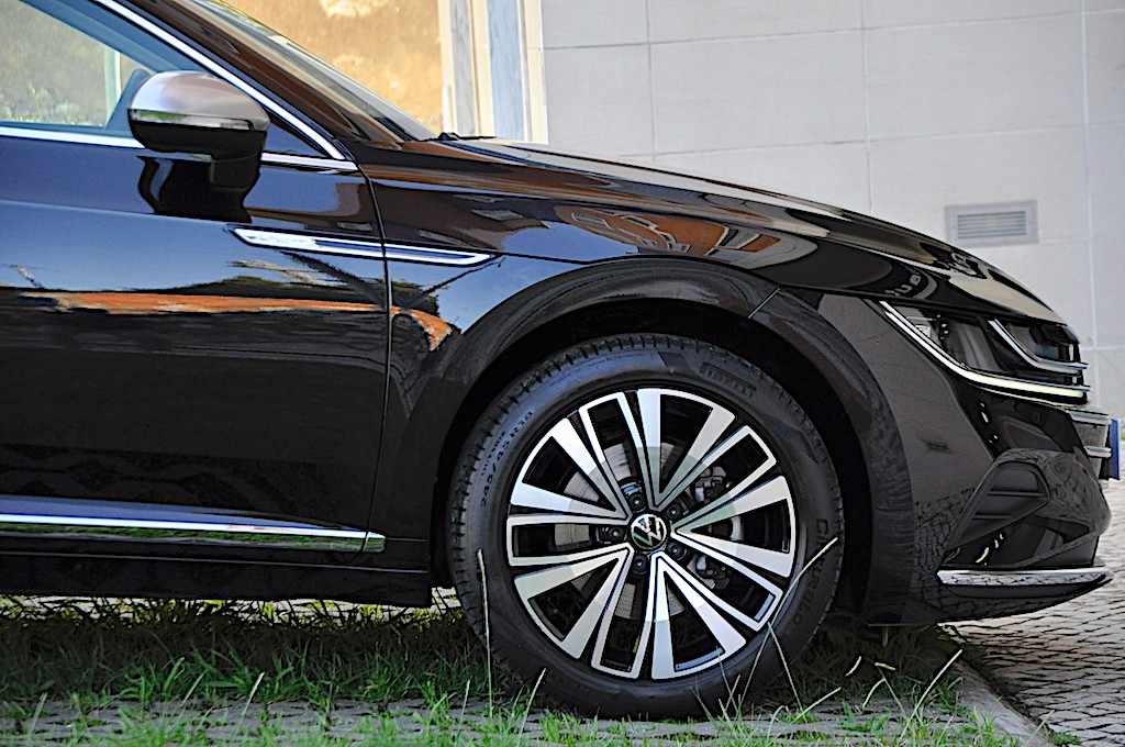 volkswagen-arteon-2022-hibrido-a-gasolina-1395cc