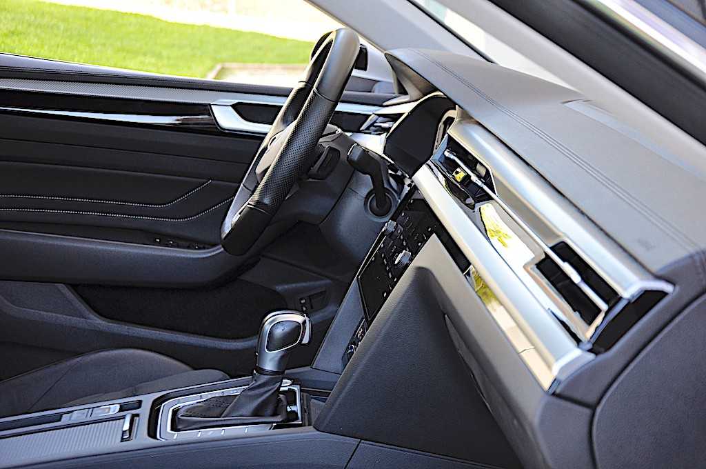 volkswagen-arteon-2022-hibrido-a-gasolina-1395cc