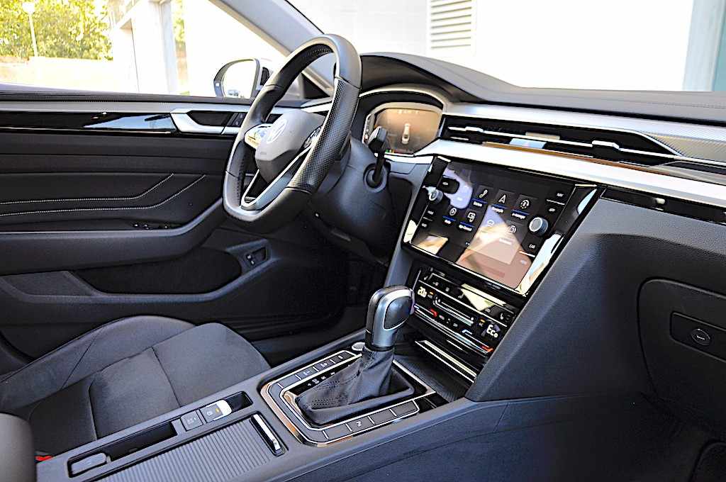 volkswagen-arteon-2022-hibrido-a-gasolina-1395cc