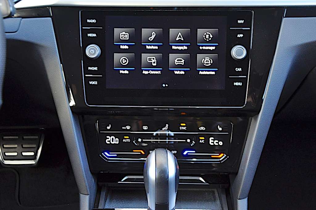 volkswagen-arteon-2022-hibrido-a-gasolina-1395cc