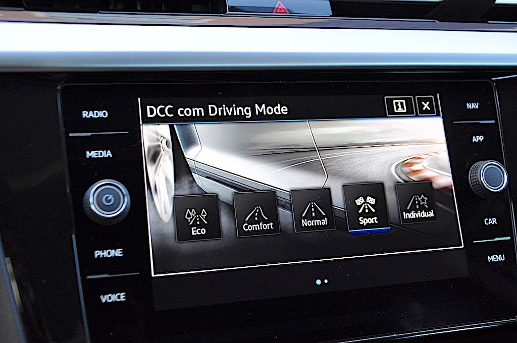volkswagen-arteon-2022-hibrido-a-gasolina-1395cc