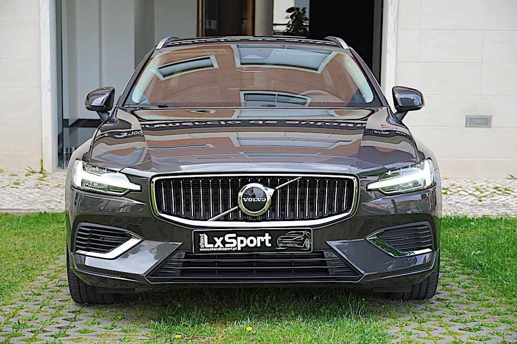 volvo-v60-recharge-2-0-t6-phev-2024-gasolina-1969cc