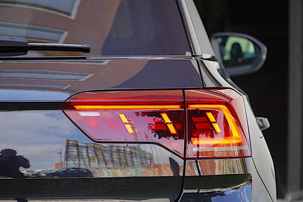 volkswagen-t-roc-2-0-tdi-2024-diesel-1968cc