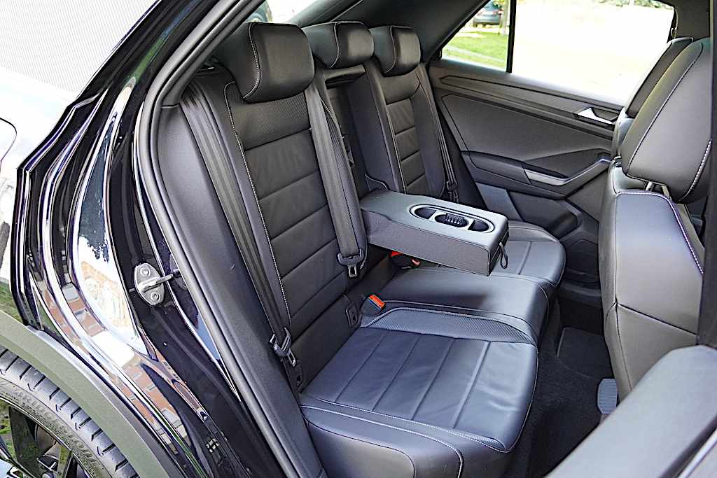 volkswagen-t-roc-2-0-tdi-2024-diesel-1968cc
