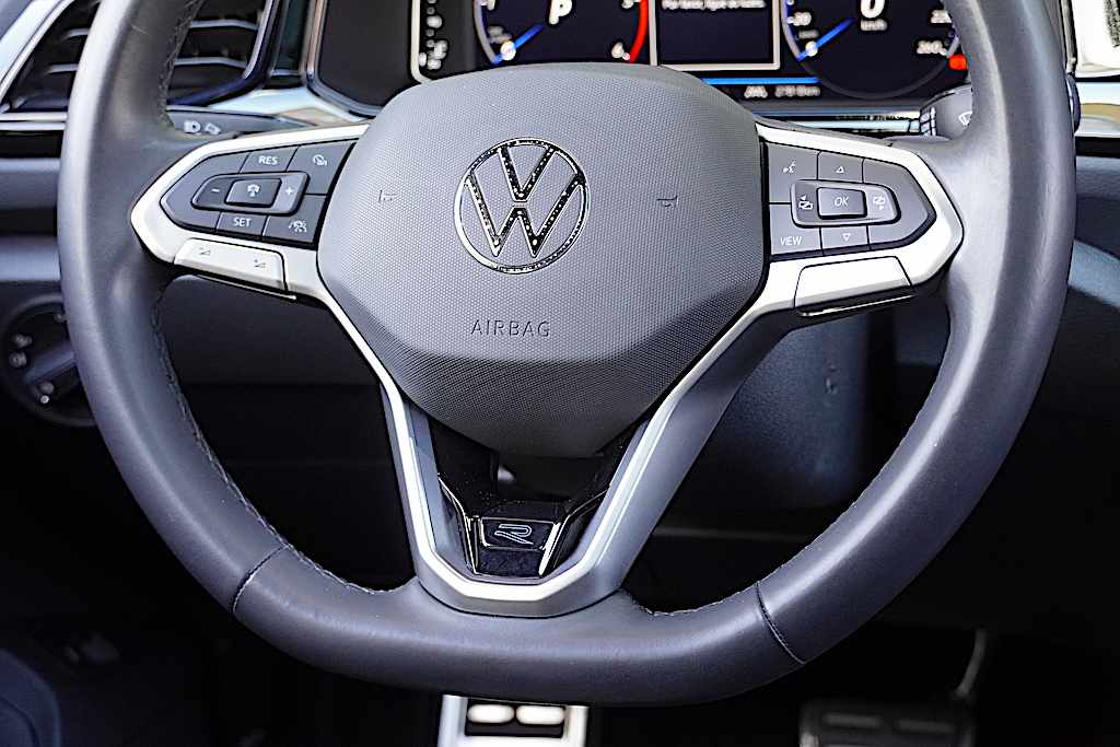 volkswagen-t-roc-2-0-tdi-2024-diesel-1968cc