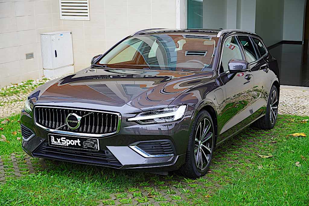 volvo-v60-recharge-2-0-t6-phev-2024-gasolina-1969cc