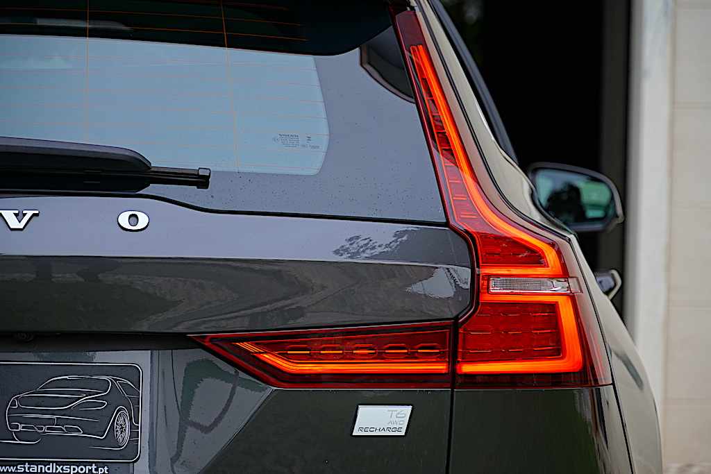 volvo-v60-recharge-2-0-t6-phev-2024-gasolina-1969cc