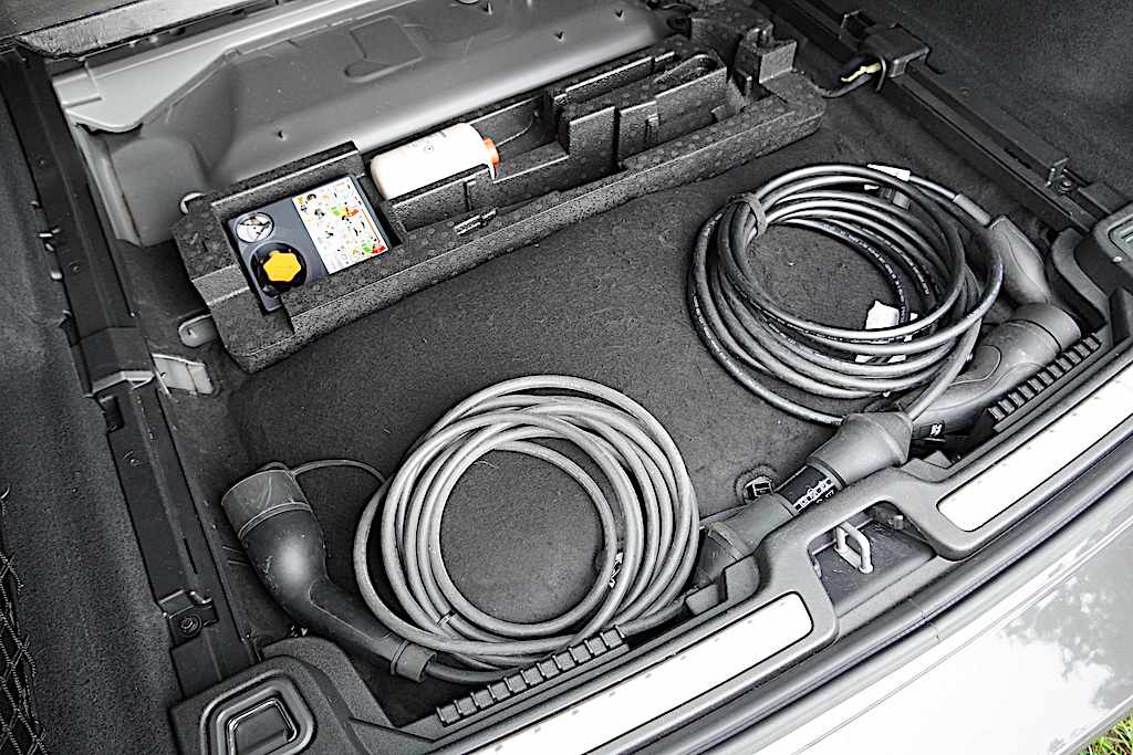 volvo-v60-recharge-2-0-t6-phev-2024-gasolina-1969cc