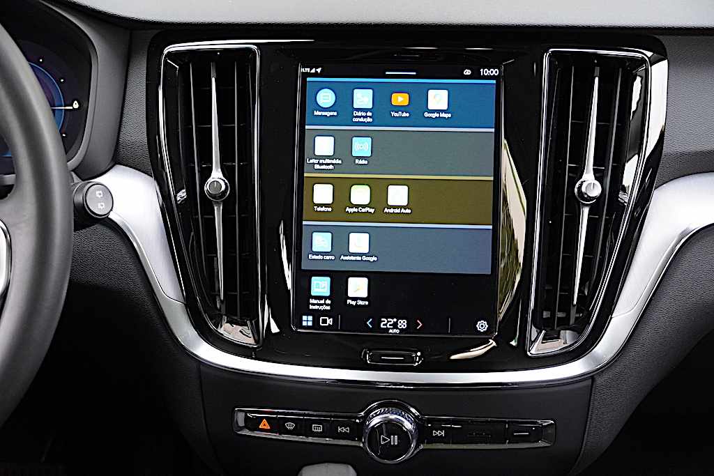 volvo-v60-recharge-2-0-t6-phev-2024-gasolina-1969cc
