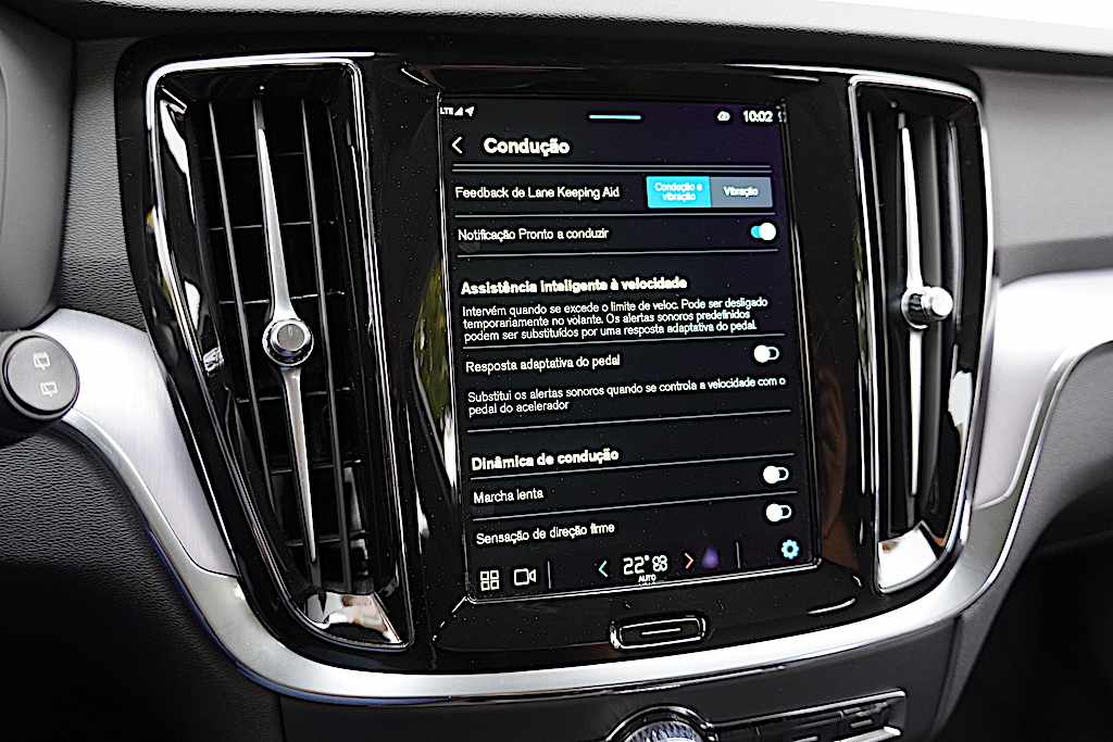 volvo-v60-recharge-2-0-t6-phev-2024-gasolina-1969cc