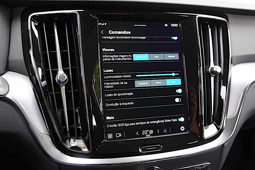 volvo-v60-recharge-2-0-t6-phev-2024-gasolina-1969cc
