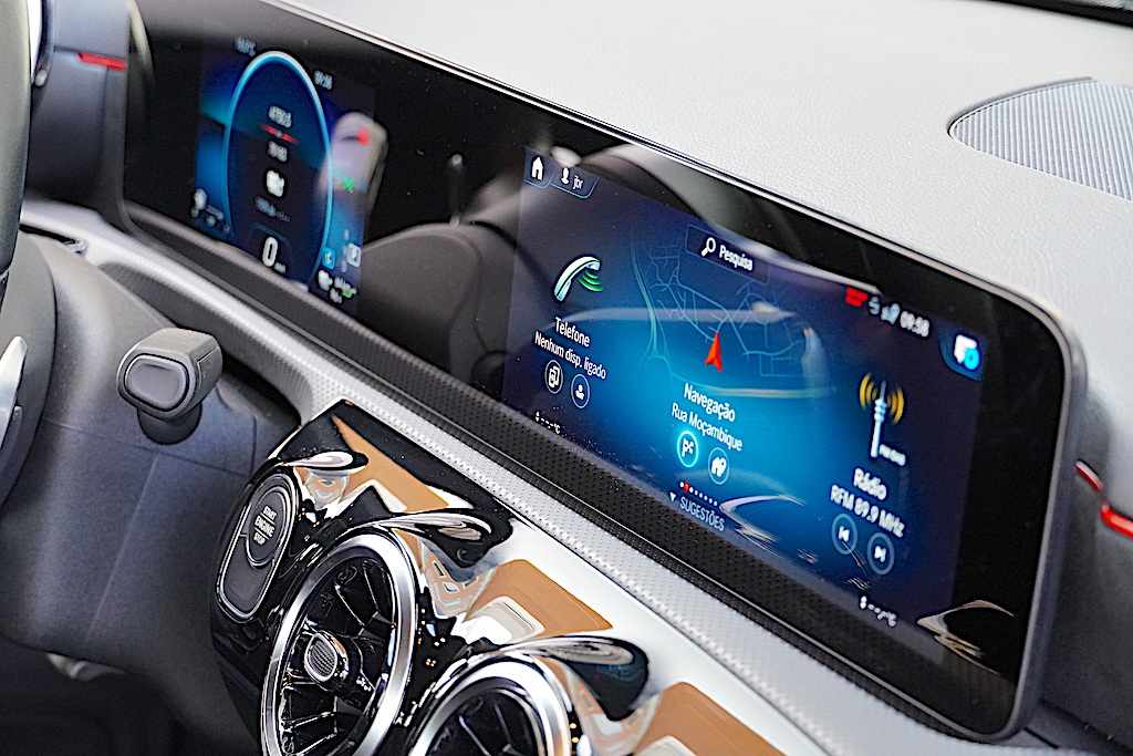 mercedes-benz-classe-a-a-250-e-2020-gasolina-1332cc
