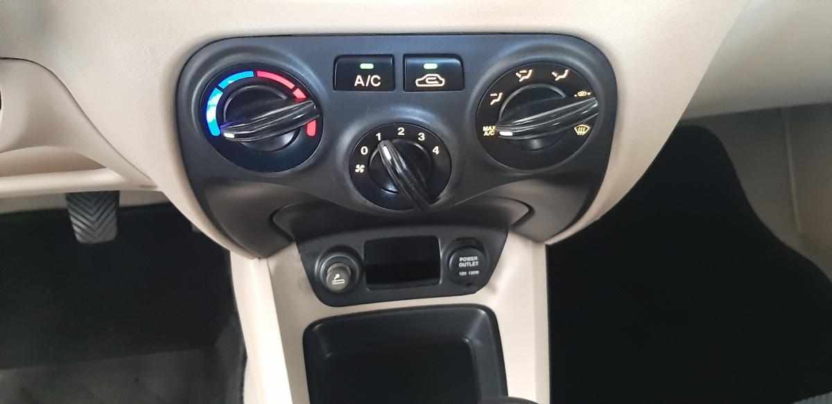 kia-rio-1-5-110cv-2005-diesel-1493cc