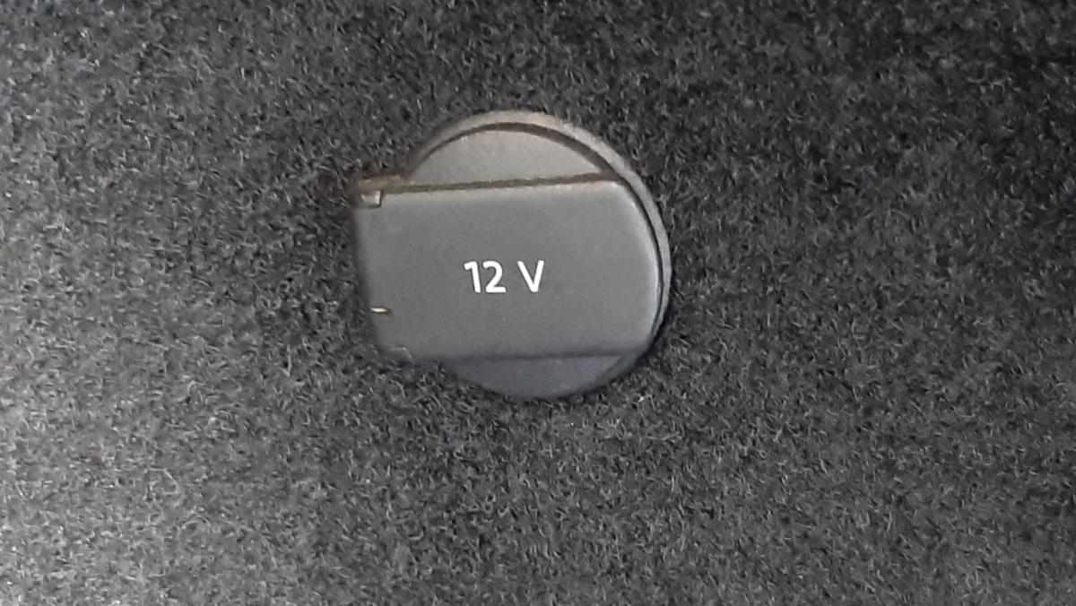 volkswagen-golf-1-6-tdi-2011-diesel-1598cc