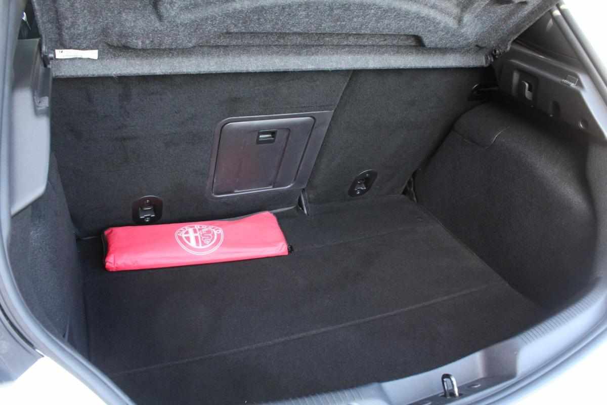 alfa-romeo-giulietta-2021-diesel-1598cc
