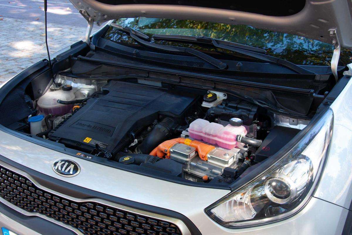 kia-e-niro-2018-hibrido-a-gasolina-1580cc