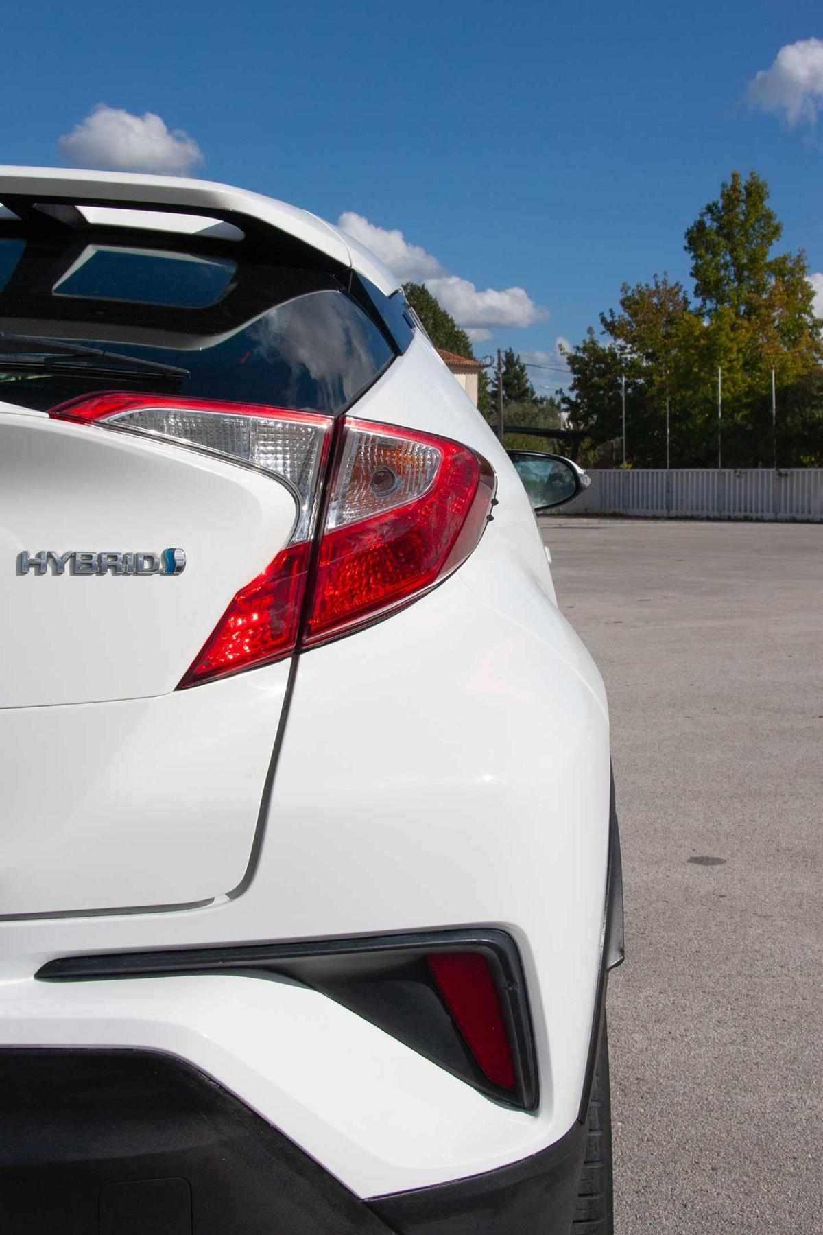 toyota-c-hr-2019-hibrido-a-gasolina-1798cc