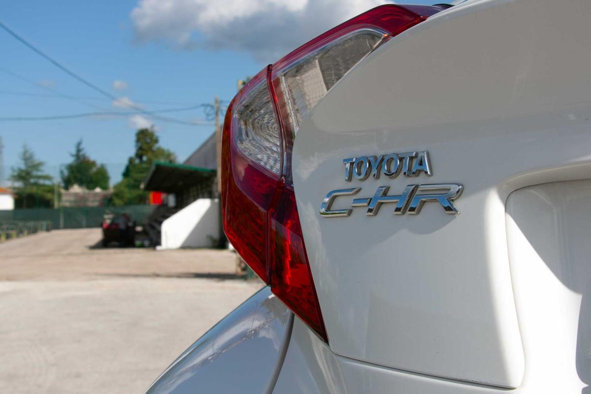 toyota-c-hr-2019-hibrido-a-gasolina-1798cc