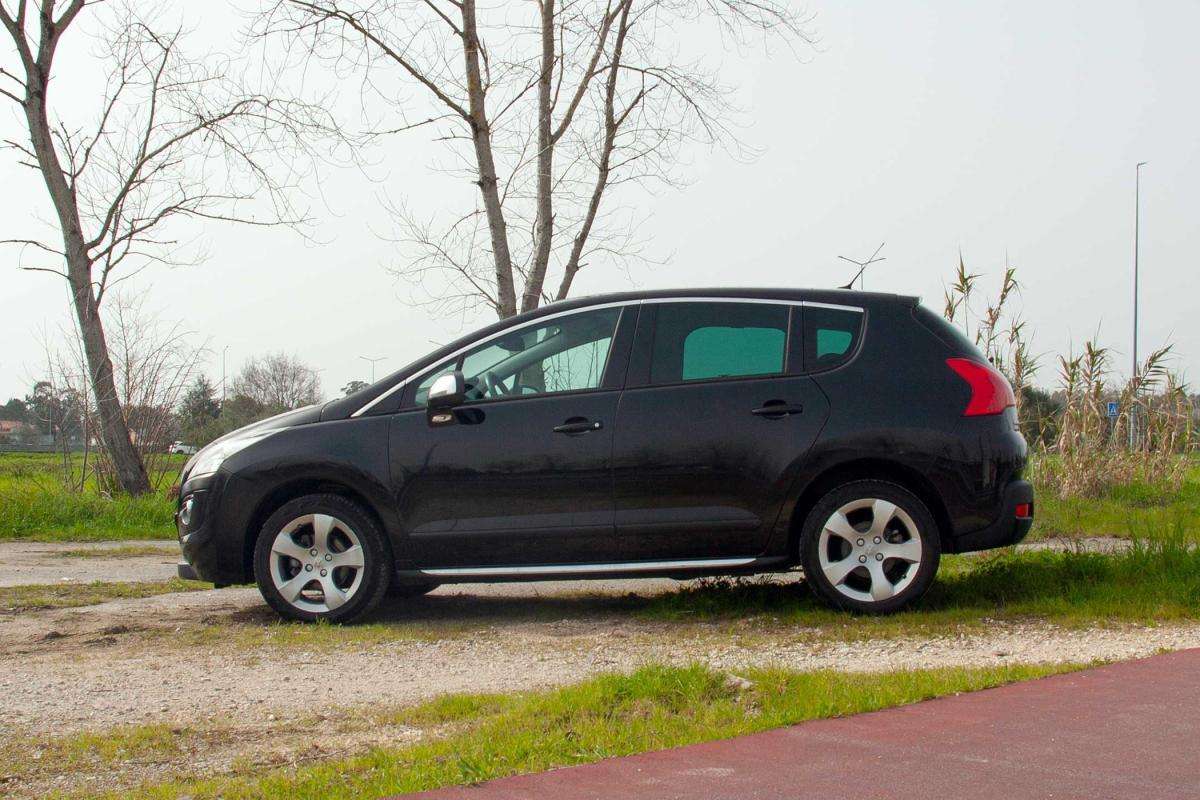 peugeot-3008-2012-diesel-1560cc