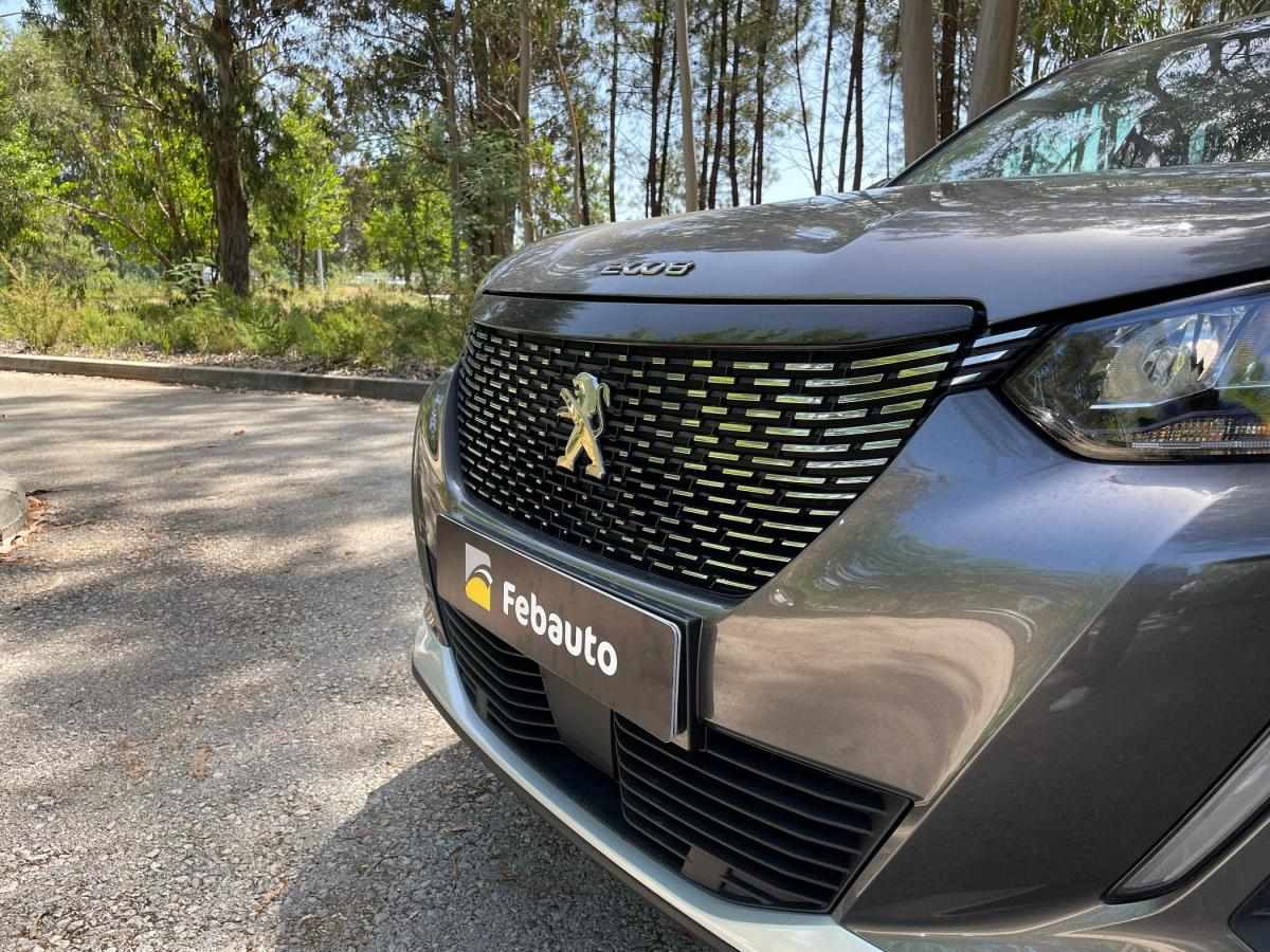 peugeot-2008-2022-gasolina-1199cc