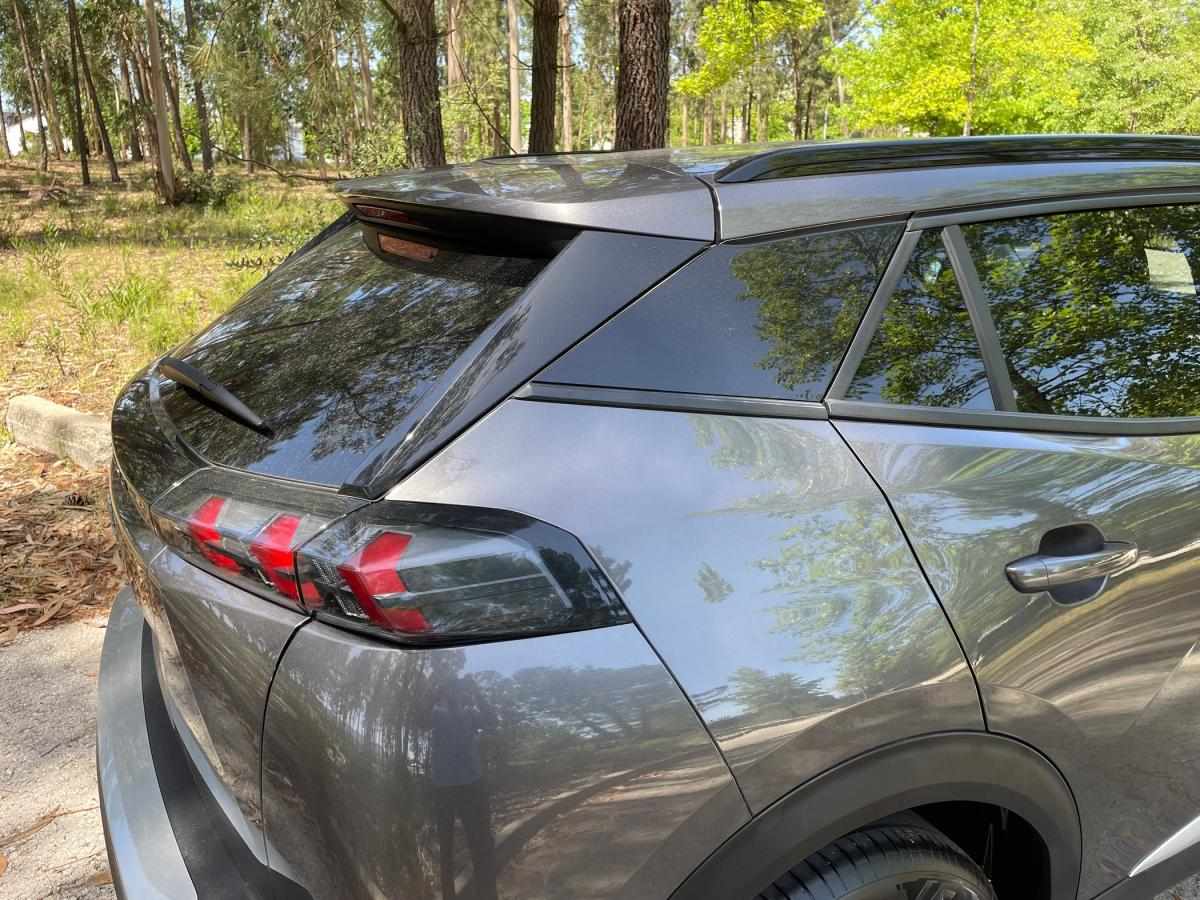 peugeot-2008-2022-gasolina-1199cc