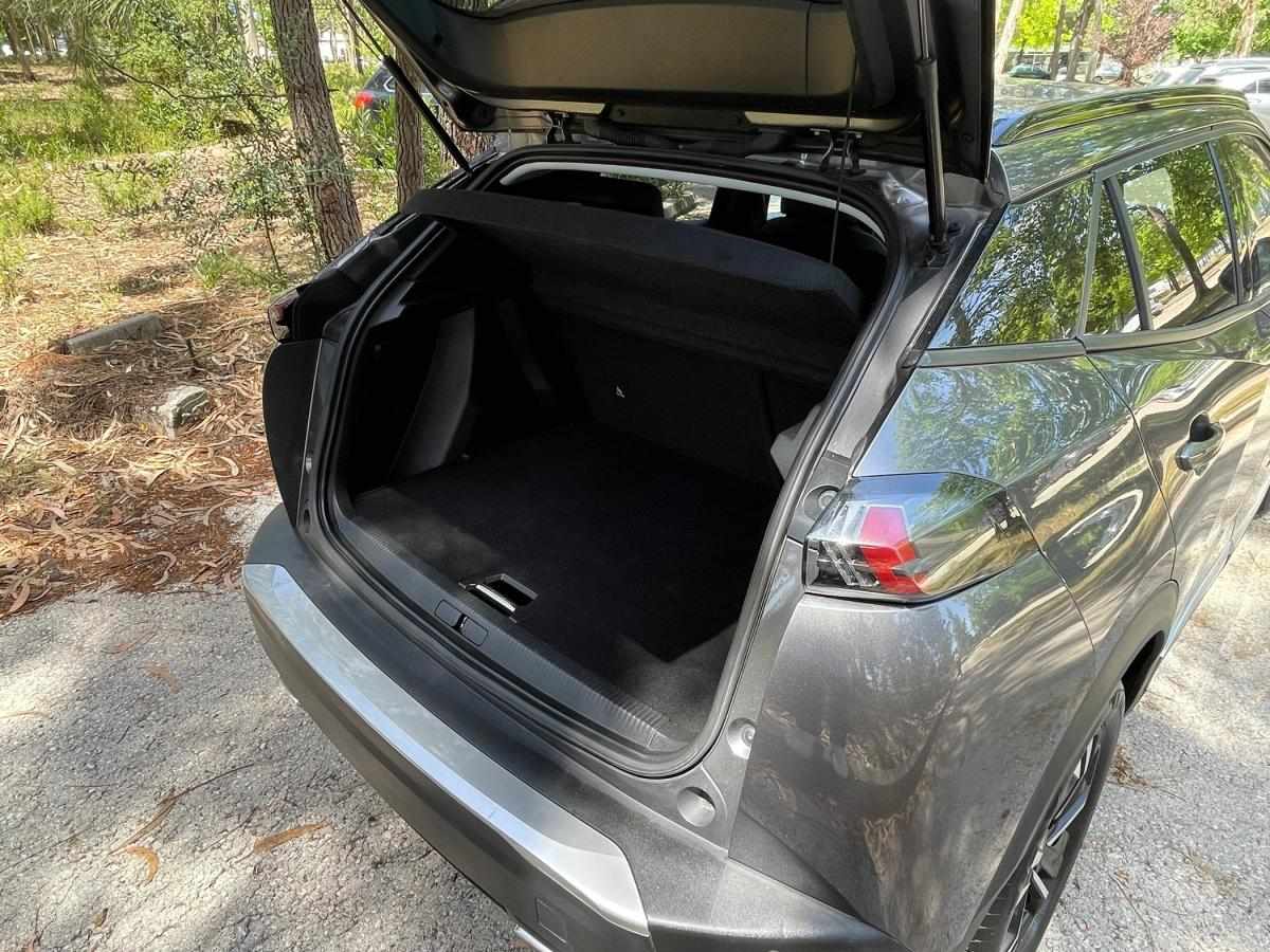 peugeot-2008-2022-gasolina-1199cc