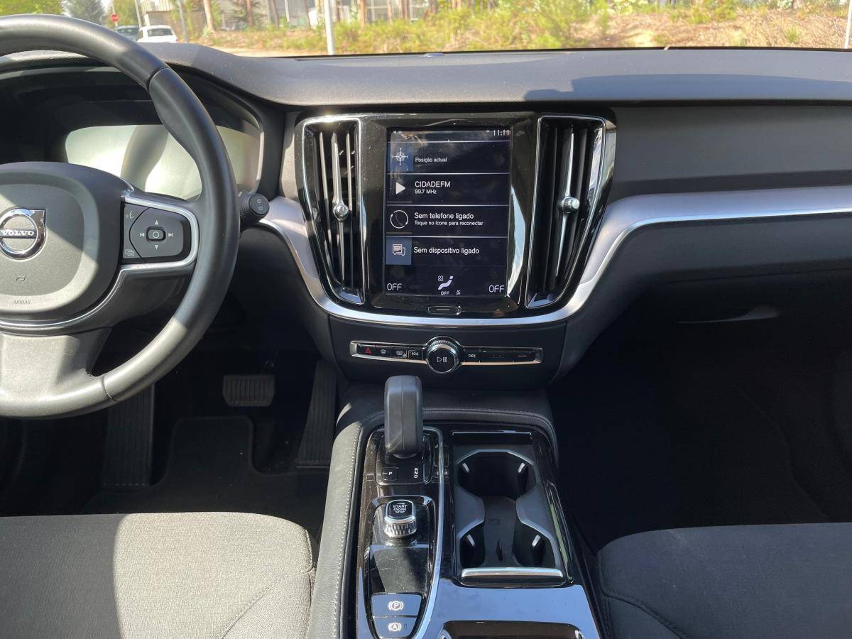 volvo-v60-2022-hibrido-a-gasolina-1969cc