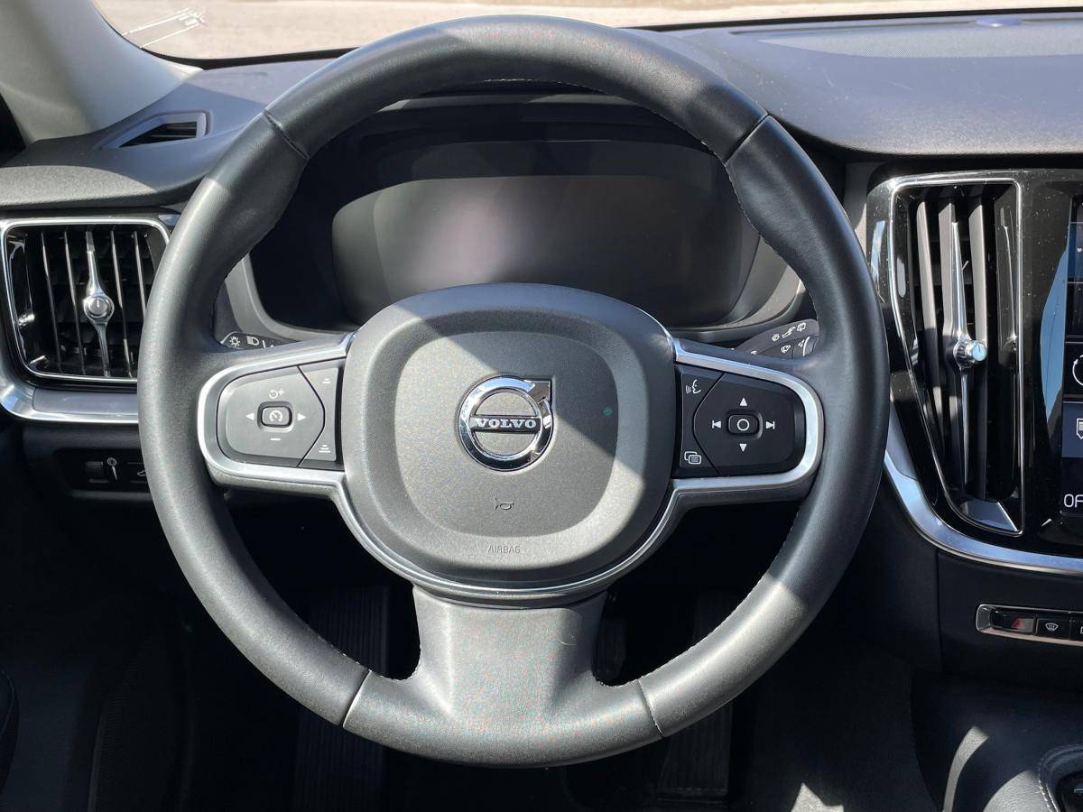 volvo-v60-2022-hibrido-a-gasolina-1969cc
