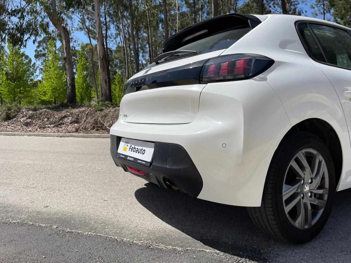 peugeot-208-2022-gasolina-1199cc