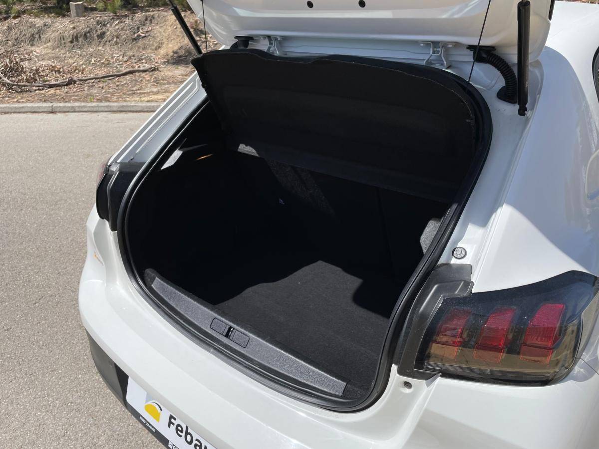 peugeot-208-2022-gasolina-1199cc