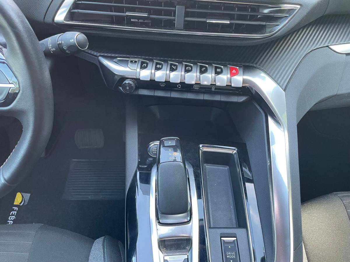 peugeot-3008-2023-hibrido-a-gasolina-1596cc
